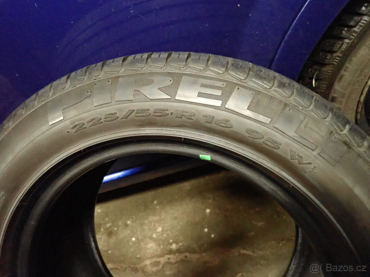 pneu 225/55 R16