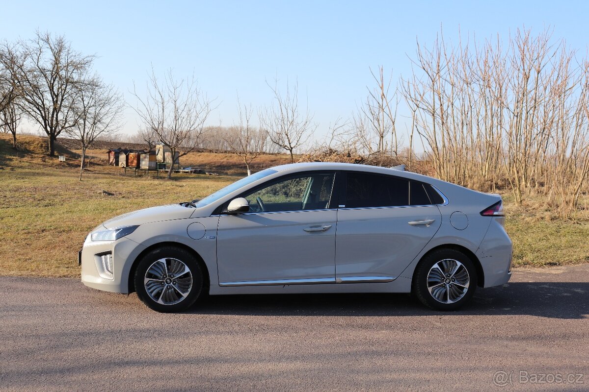 Hyundai IONIQ PHEV Plug-in Hybrid