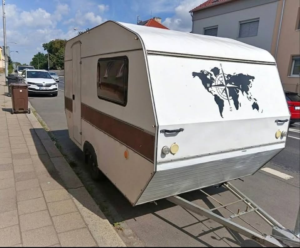 Karavan Trand 1990,
