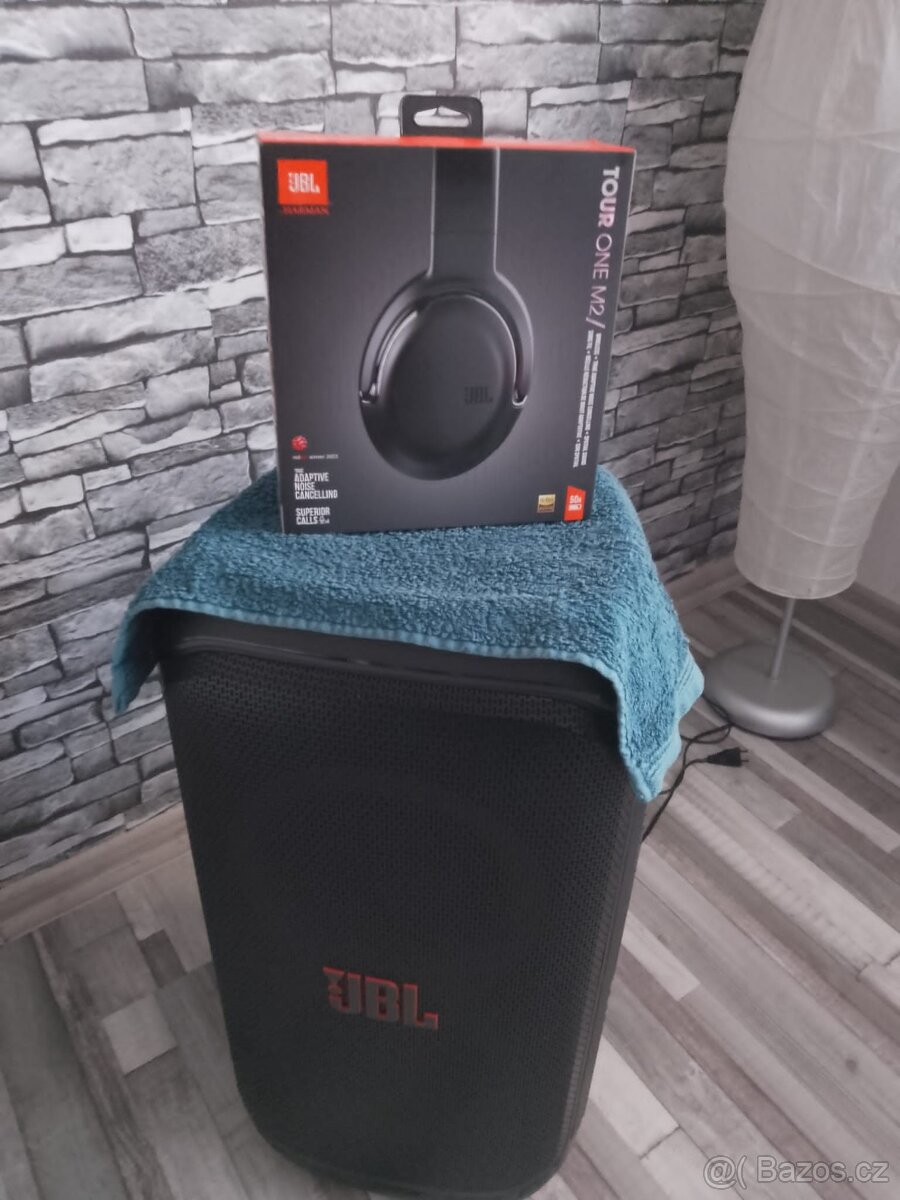 Sluchátka JBL tour one M2