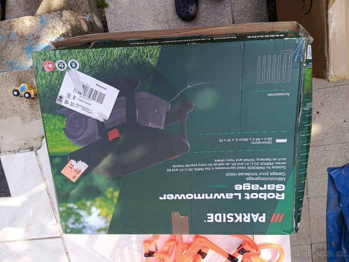 Garáž pro robotickou sekačku