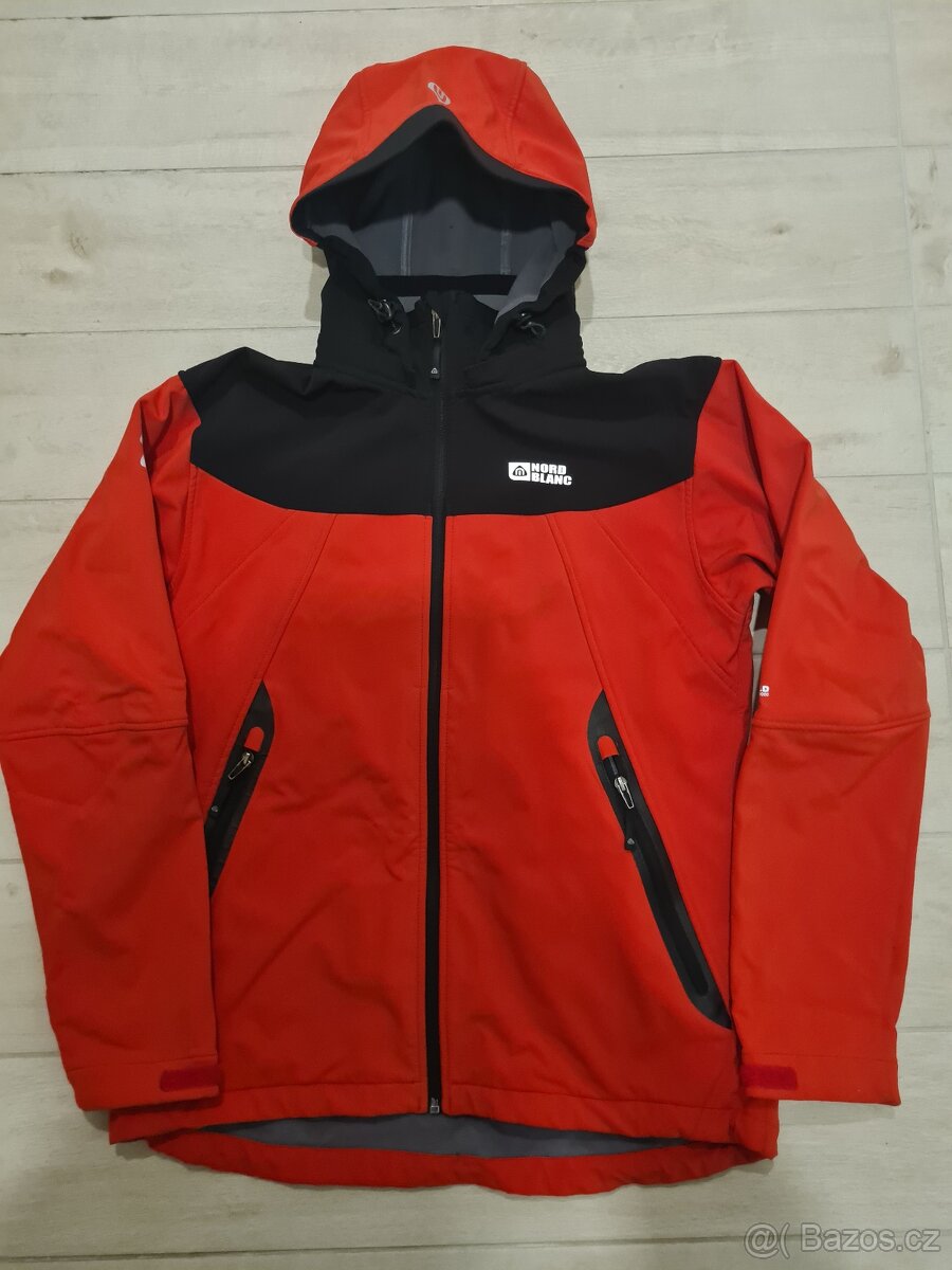 Červeno černá softshellova bunda Nordblanc vel 42, nosena a