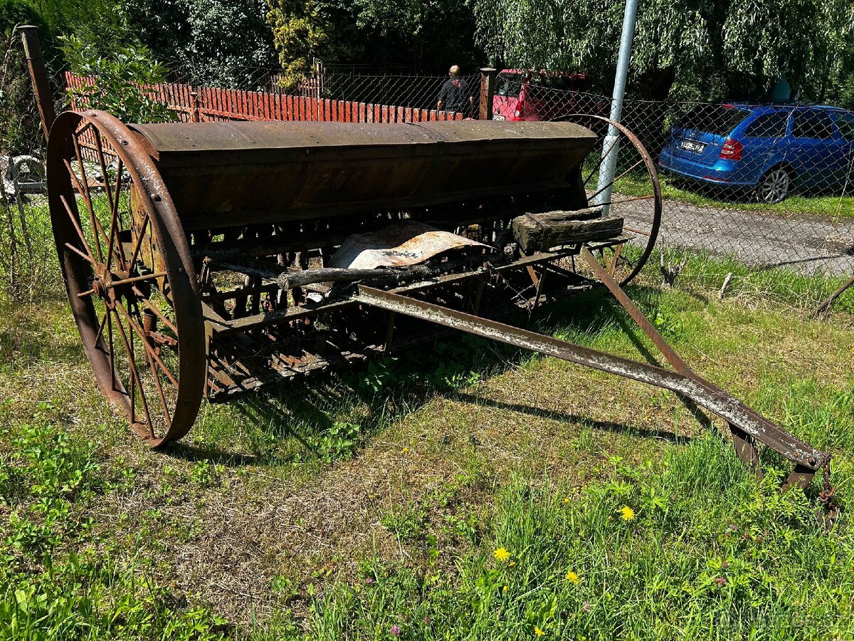 Prodám secí stroj