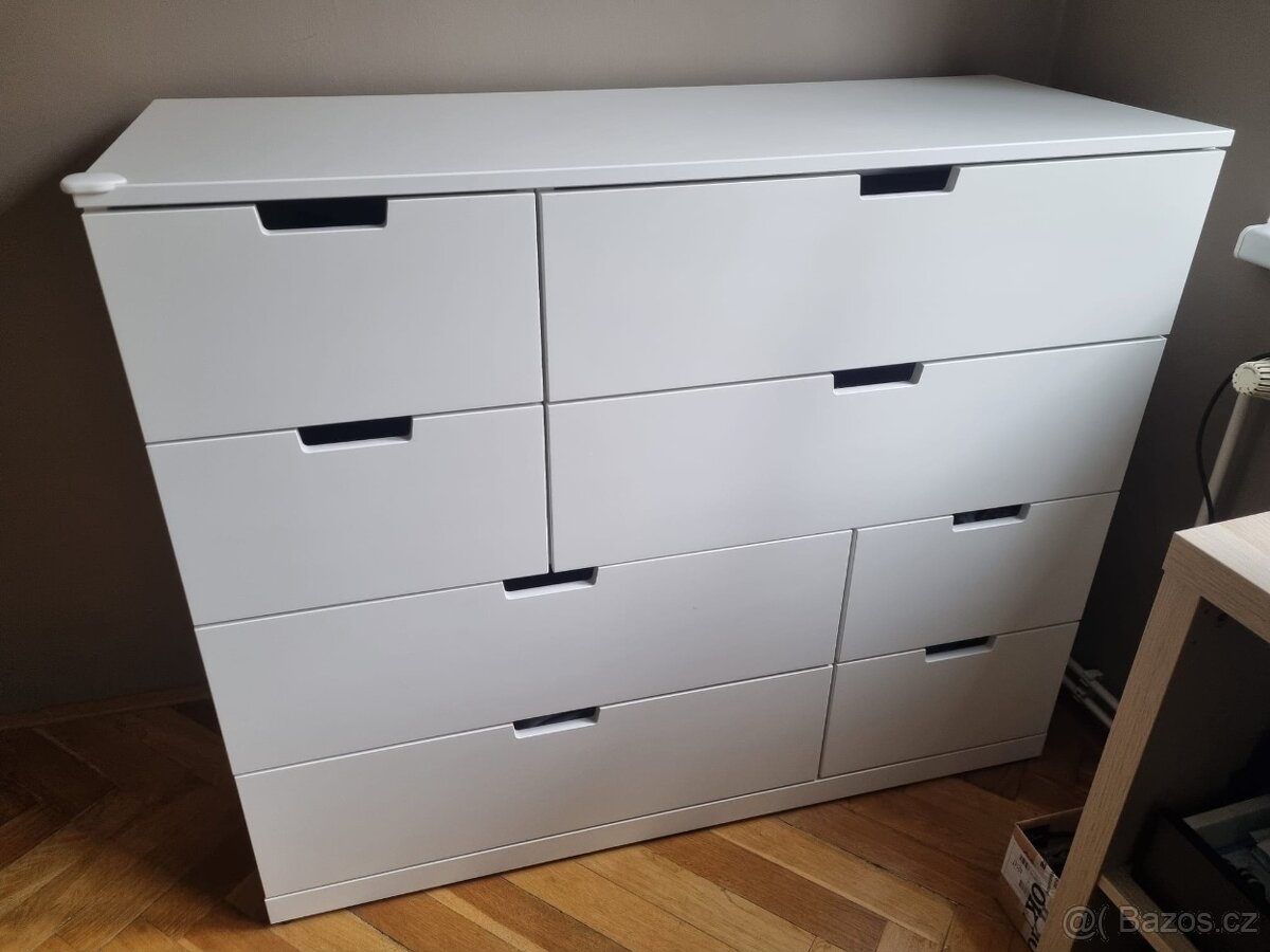 Komoda IKEA - top stav