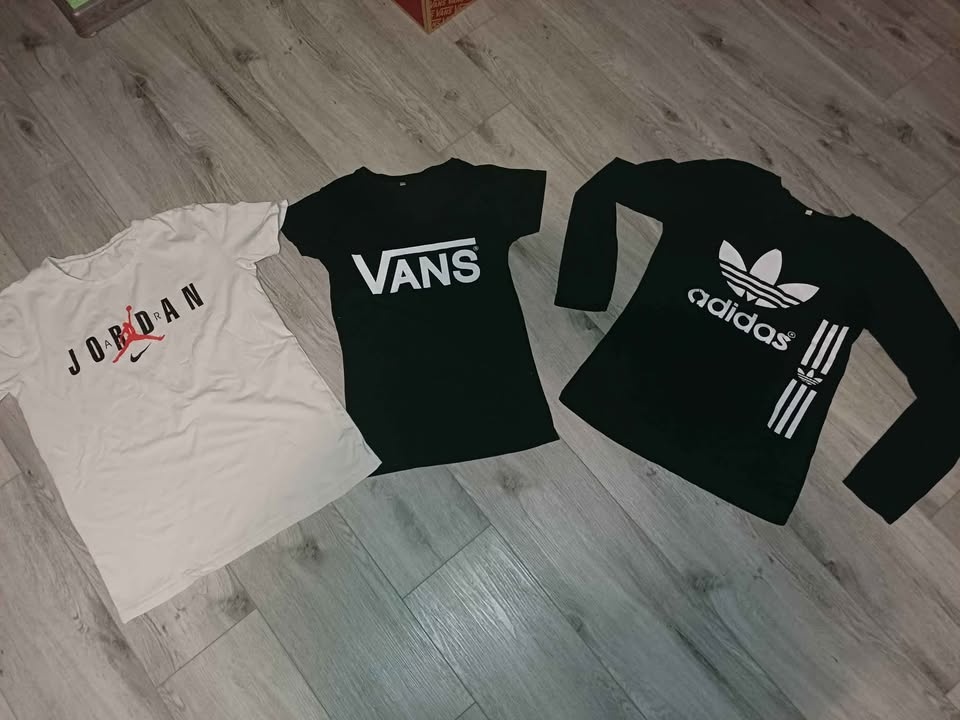 Dámská trička vel S a L