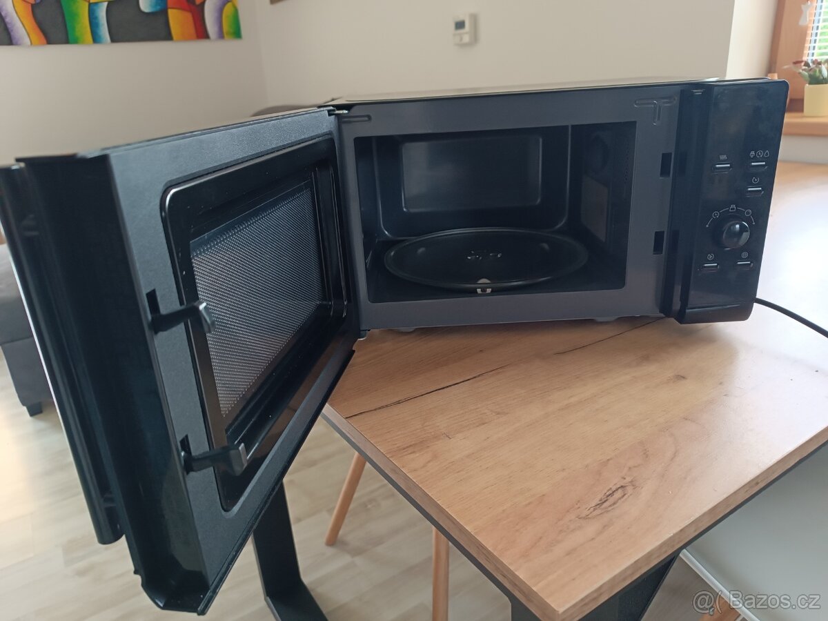 Mikrovlná trouba Mora MT 322 B černá