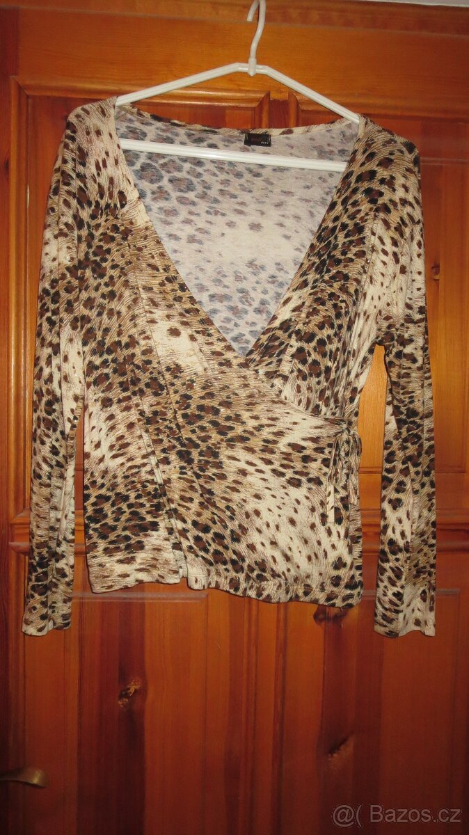 Společenská tygrovaná halenka