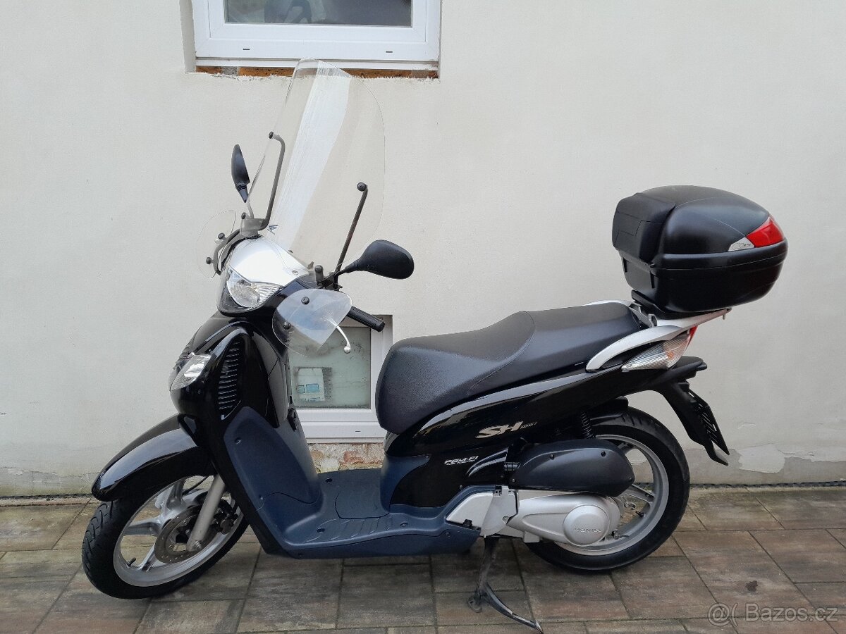 Honda SH 125i, 2006, moc pěkný stav