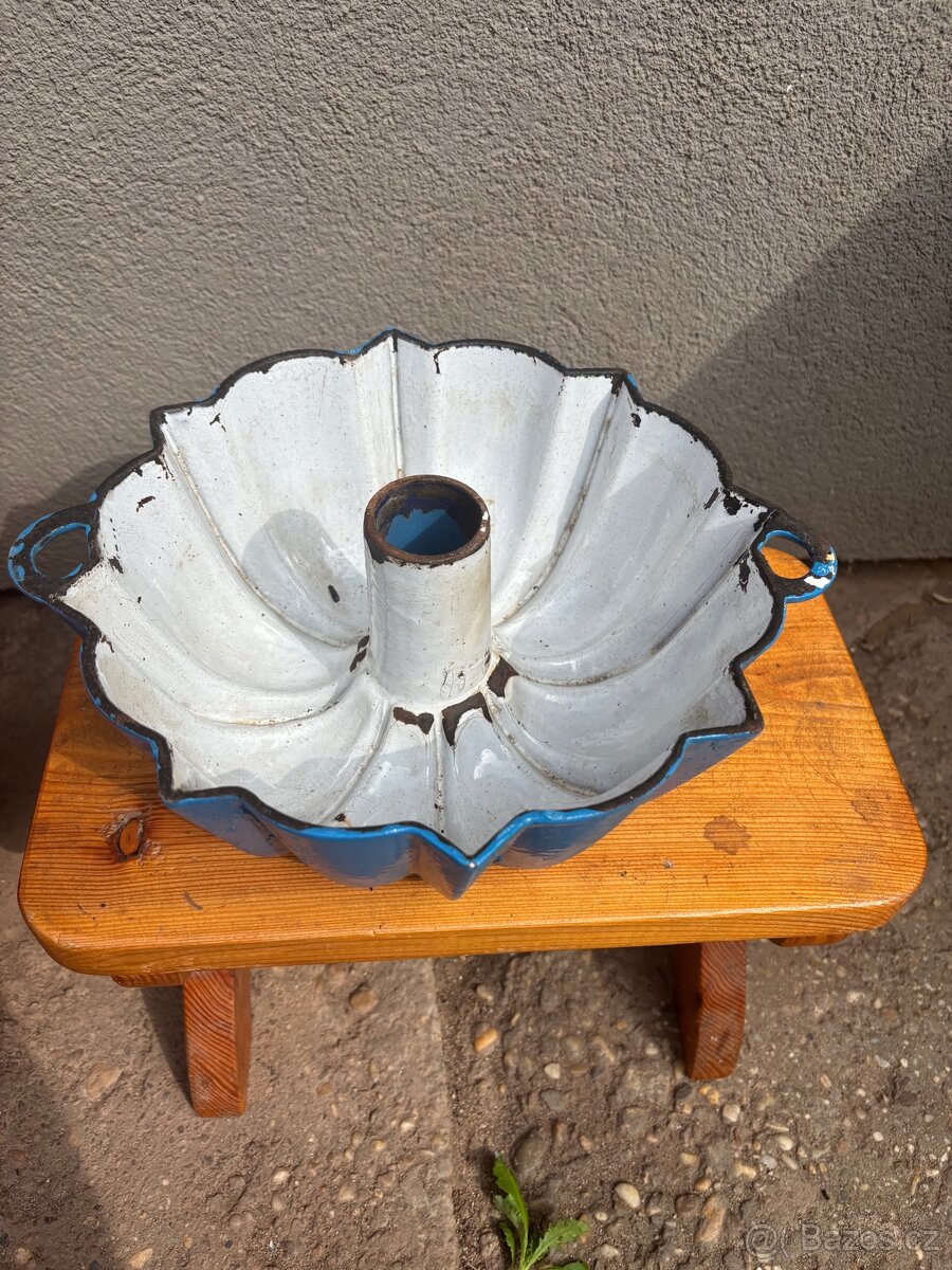 Litinová forma na bábovku