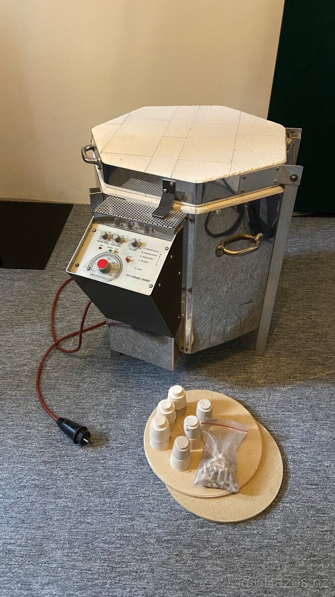 Vypalovací pec na keramiku 1200C s regulátorem
