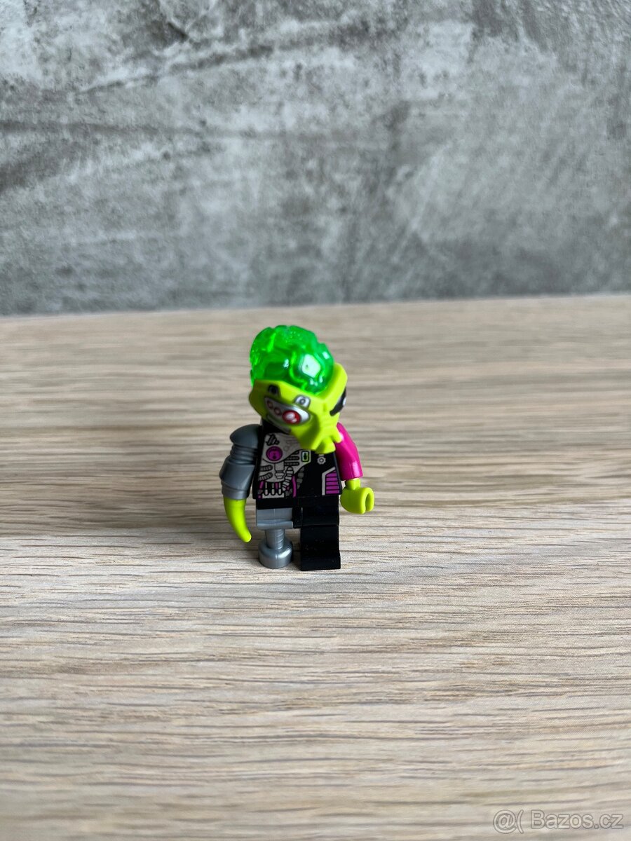 Lego Alien Android