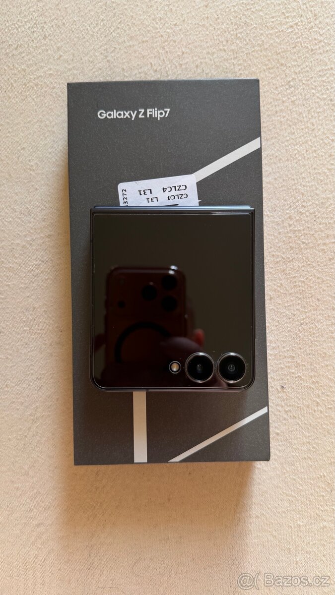 Prodám Samsung Galaxy Z flip 7