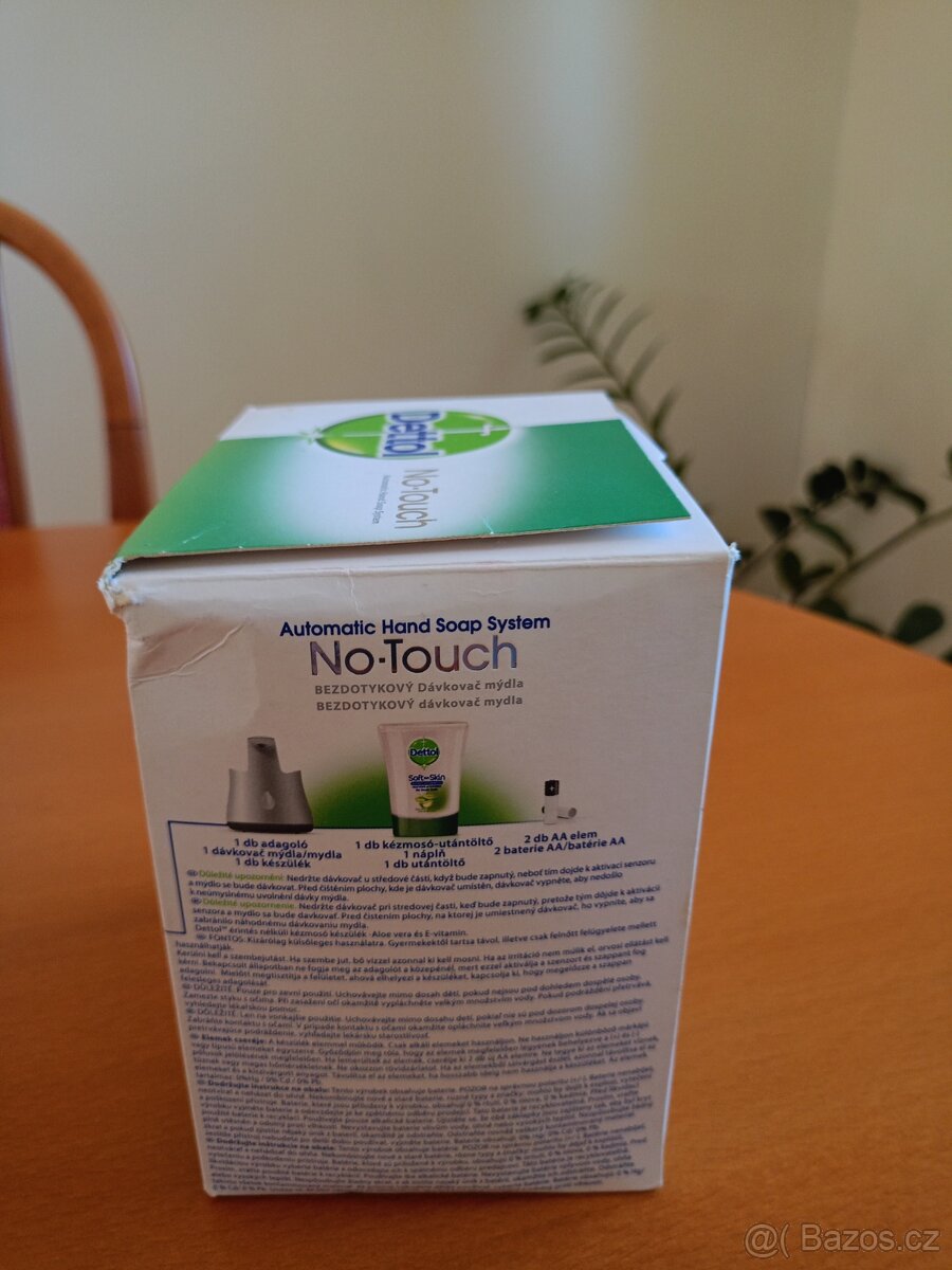 Bezdotykový dávkovač s desinf. mýdlem