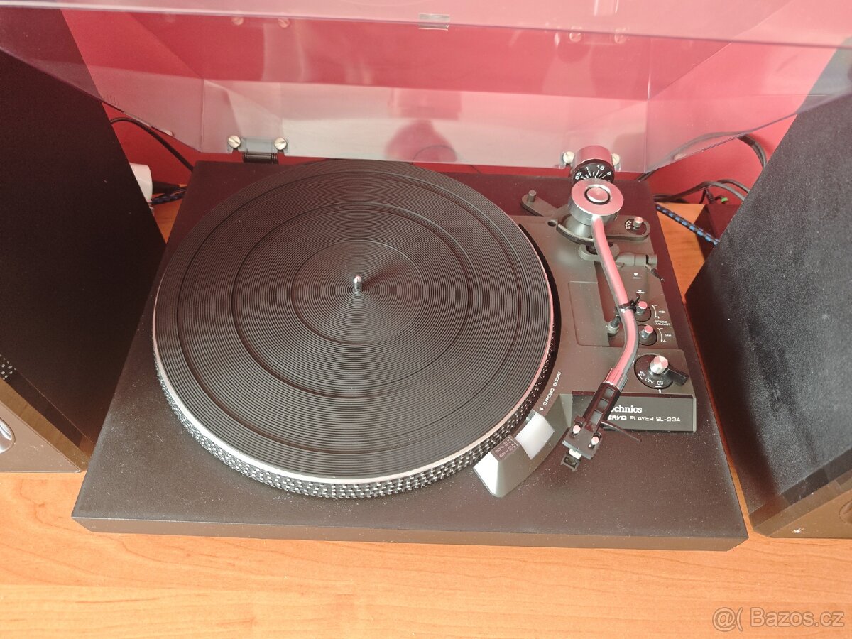 TECHNICS SL-23A belt-drive, poloautomat