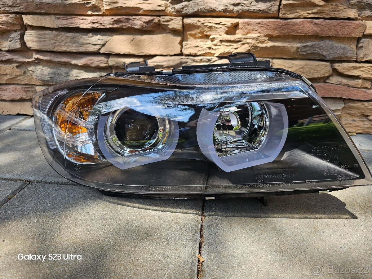 Svetlo xenon bmw e90