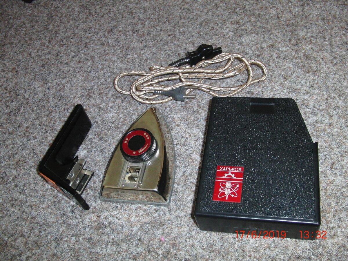 Cestovní žehlička