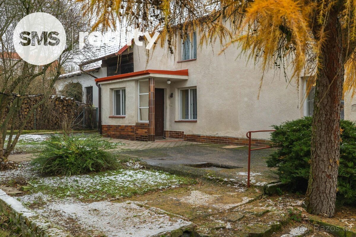 Prodej rodinného domu o celkové ploše pozemku 1305 m²