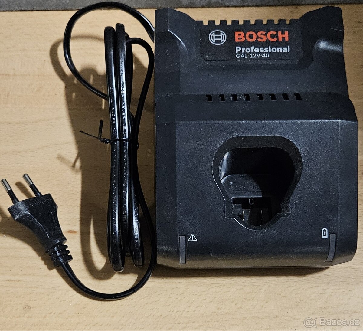 Nabíječka Bosch GAL 12-40