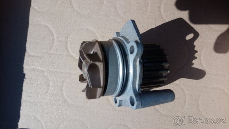 Prodám vodní čerpadlo VW GROUP 038121011A