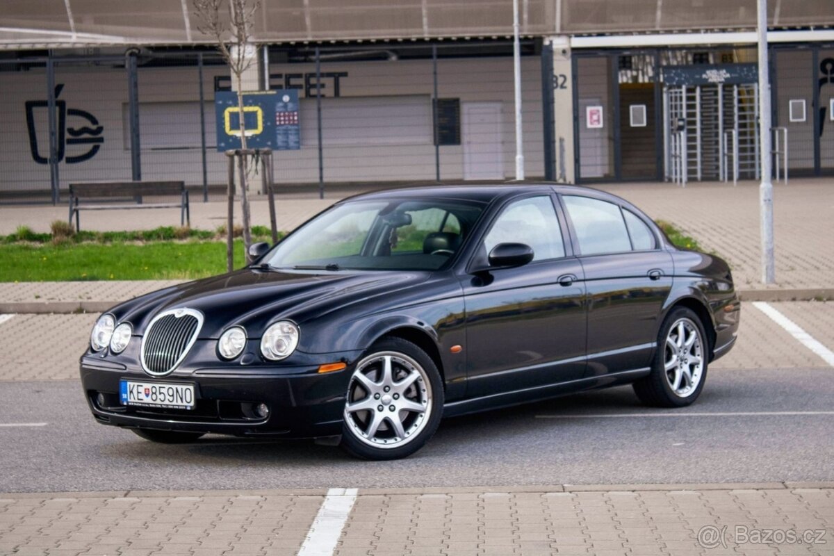Jaguar S-Type 4.2 V8 Executive