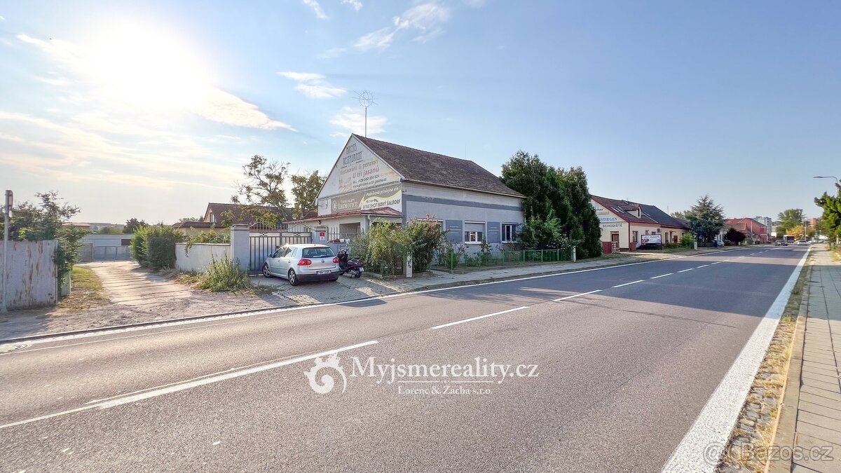 Prodej rodinné domy, 370 m2 - Znojmo - Oblekovice