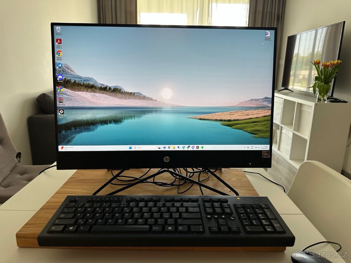 HP 205 23.8" G4 3 kusy
