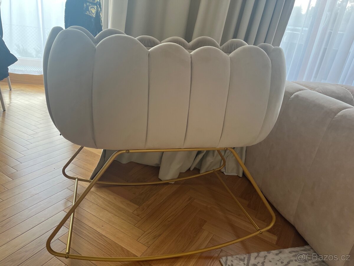 Kolébka Oval Bed