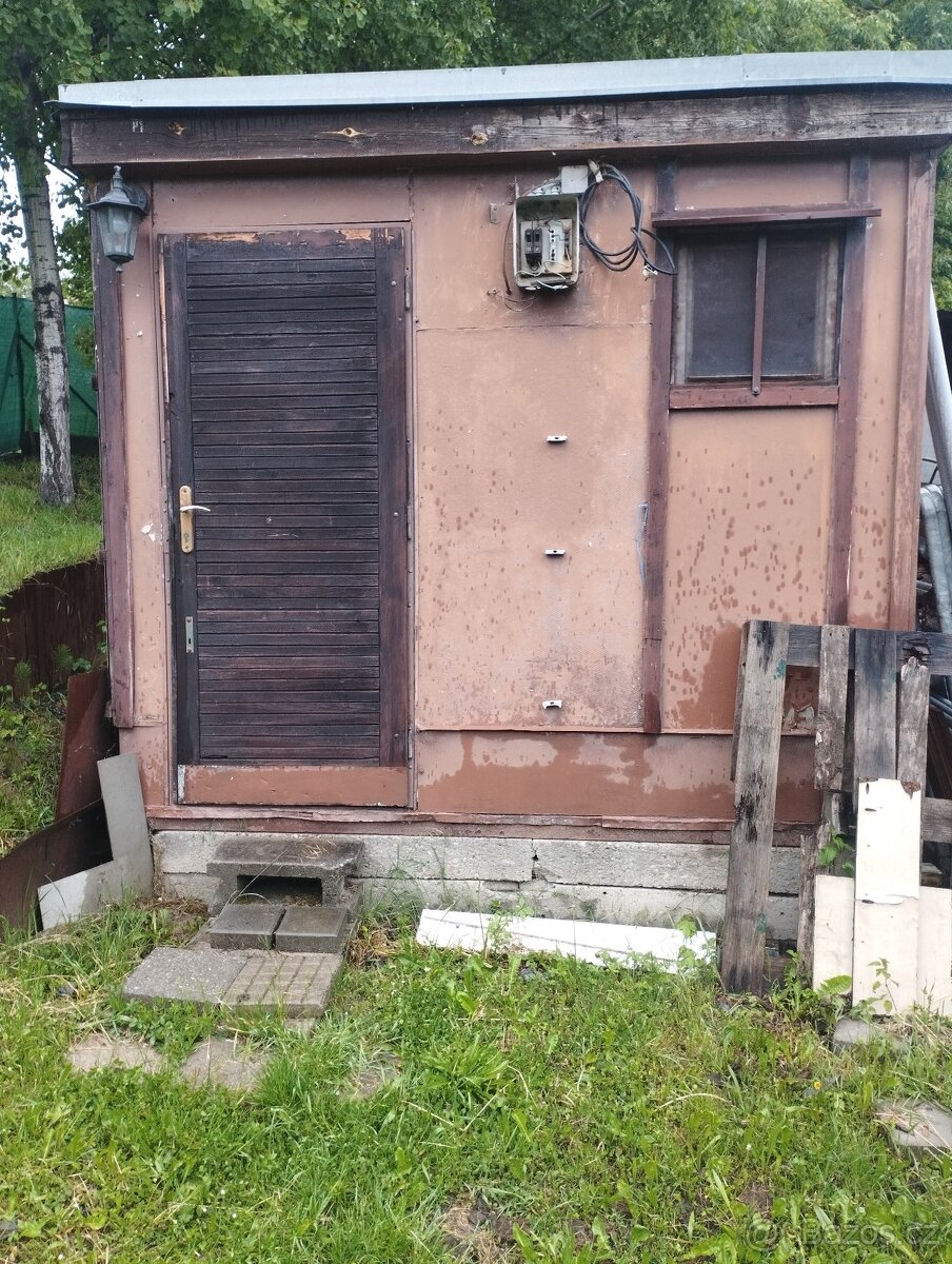 Dtavební buňku za odvoz