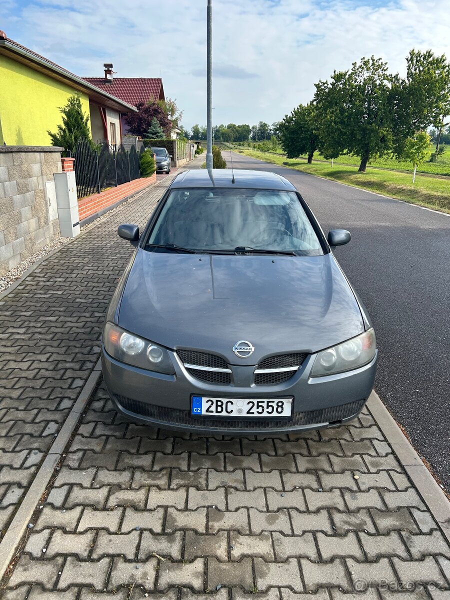 Nissan Almera