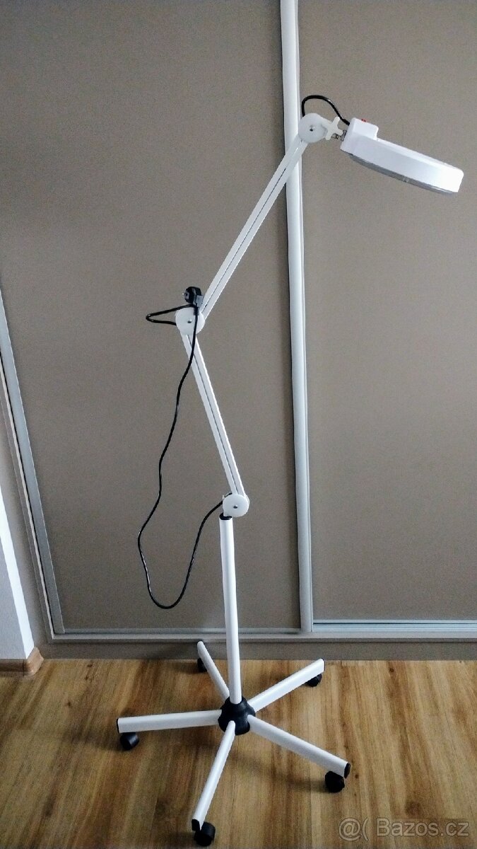 Nová kosmetická lampa 120 Led, 24W
