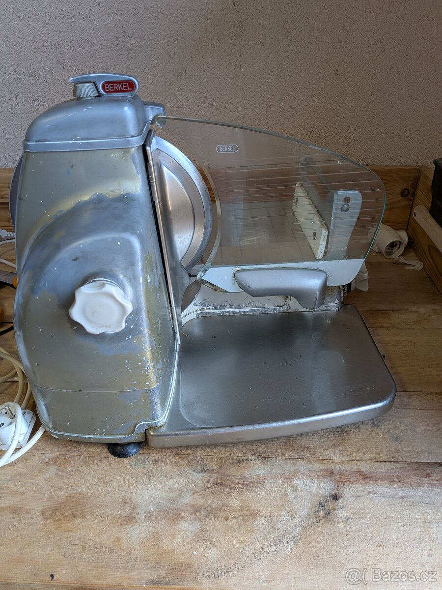 Nařezovy steoj BERKEL 836