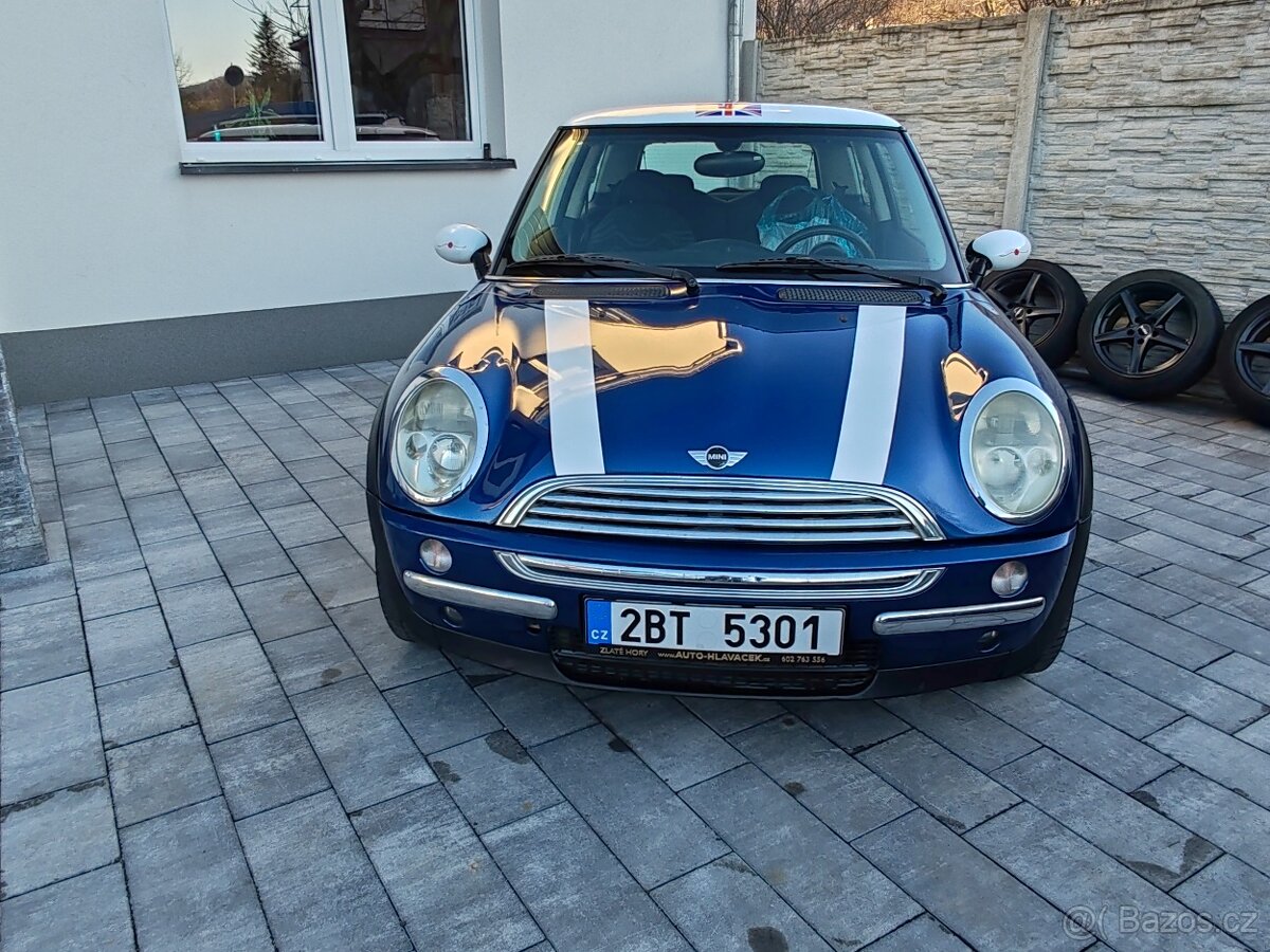 Mini Cooper One - ZAPŮJČENÍ VOZU