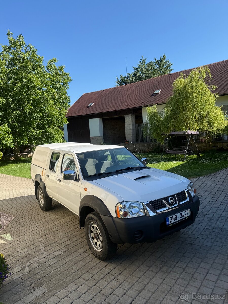 Prodám Nissan Navara D22, 2.5tdi, 98kw, 2005rok.