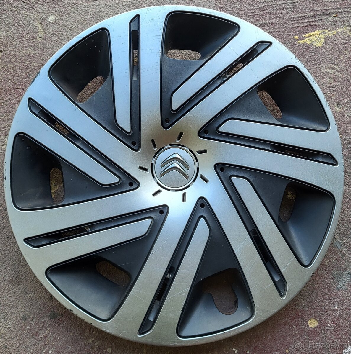 1 kus poklice Citroen Berlingo černá 16"