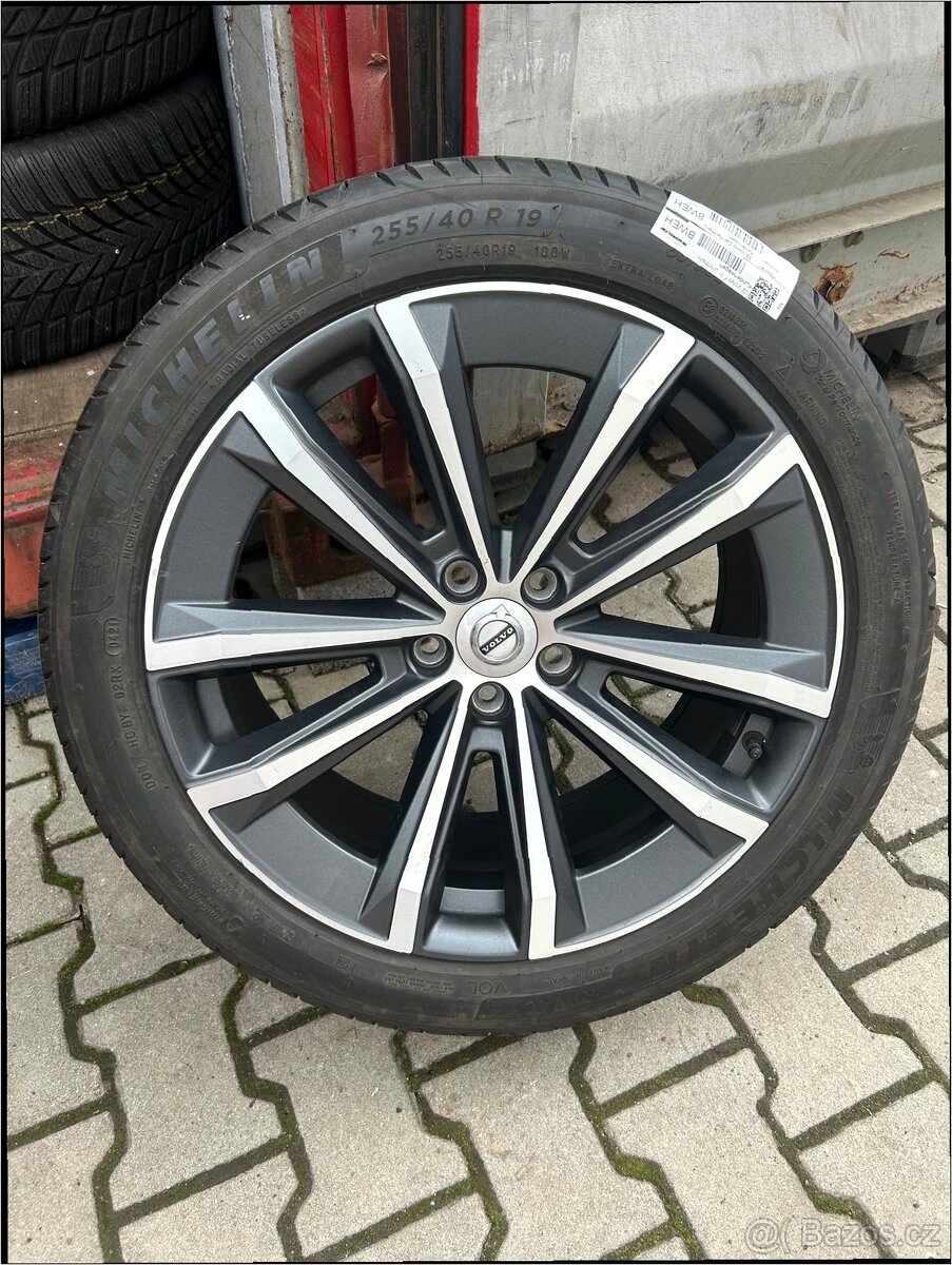 Volvo V90 II 19" Alu letní sada kol 255/40 R19