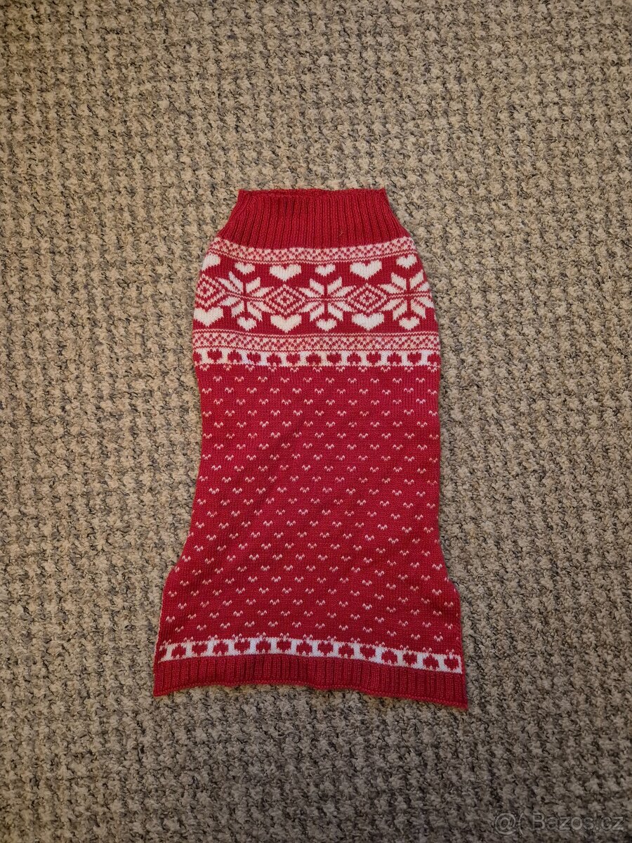 Červený svetr na psa 42 cm