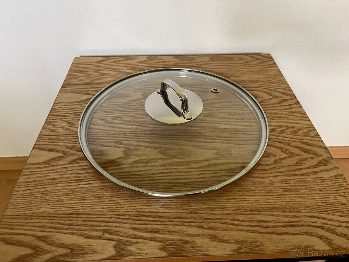 Skleněná poklice 27,5cm