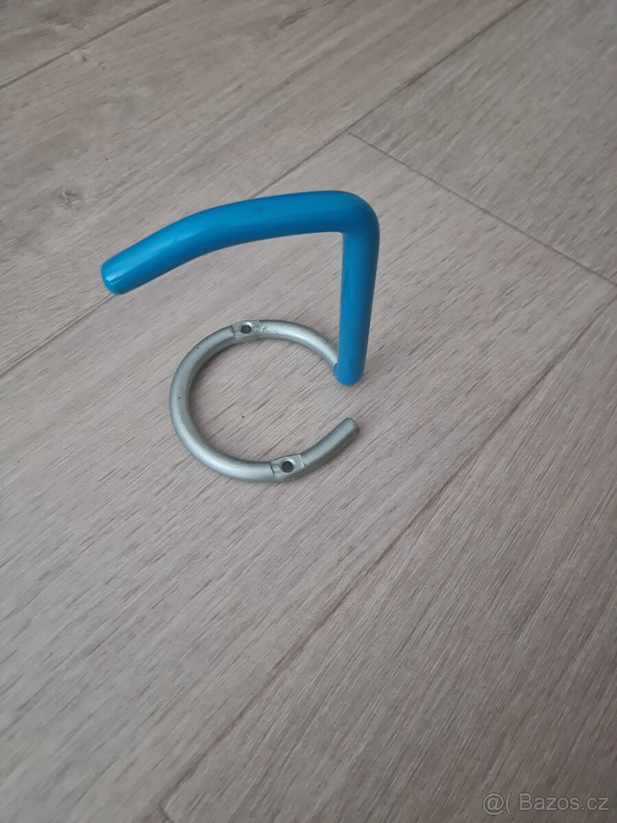 Držák na 1 kolo na zeď či na strop