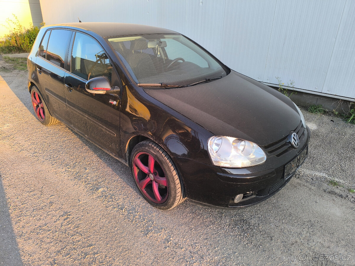 VW golf v 1.6i 75kw veškeré náhradní díly z vozu