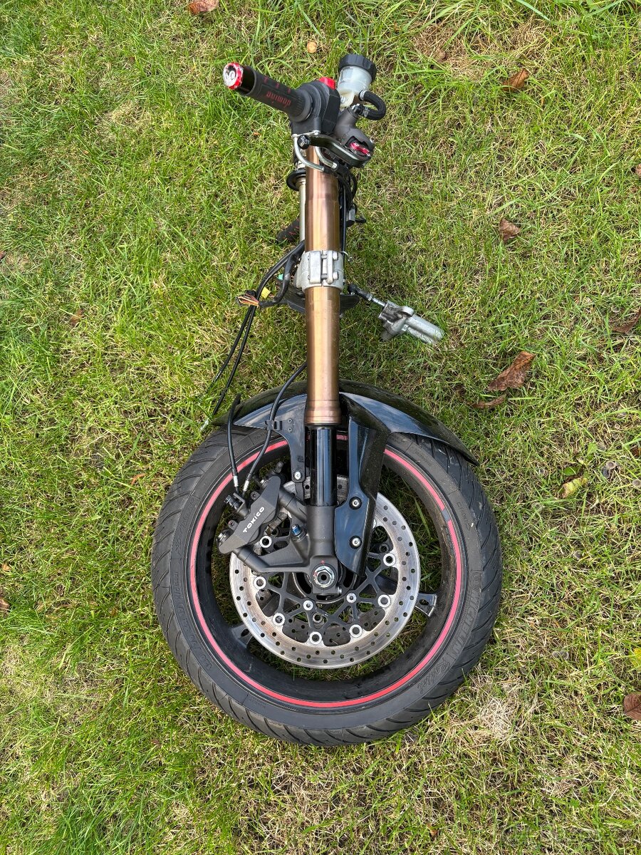 Predni cast ze Suzuki Gsxr 1000 07-08