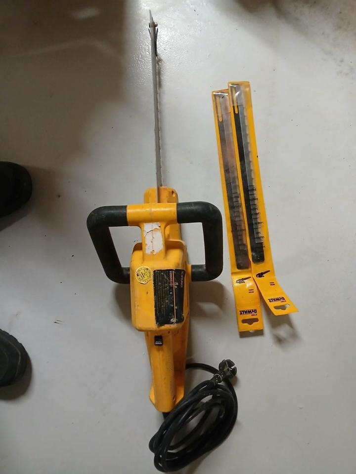 Dewalt Alligator pila DW 390 na pórobeton + náhradní listy