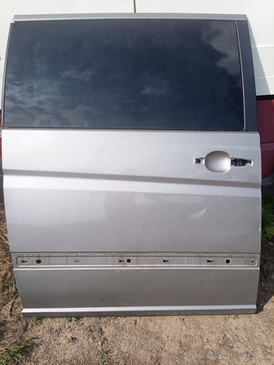 Pravé šoupací dveře Mercedes Viano/Vito/W639