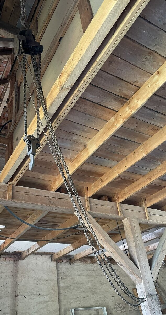 Kladkostroj "kočka"