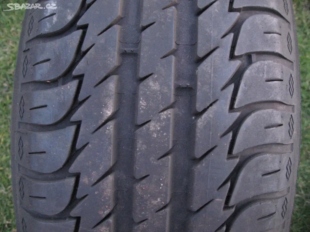 Prodám 2ks letních pneu zn.Kleber 185/65 R14 Dynaxer HP3 86T