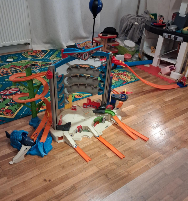 Garáž dráha pro auta Hot Wheels Ultimate Garage