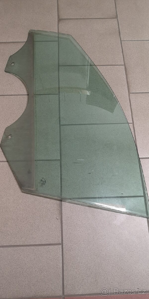 Okno, stahovačka škoda rapid
