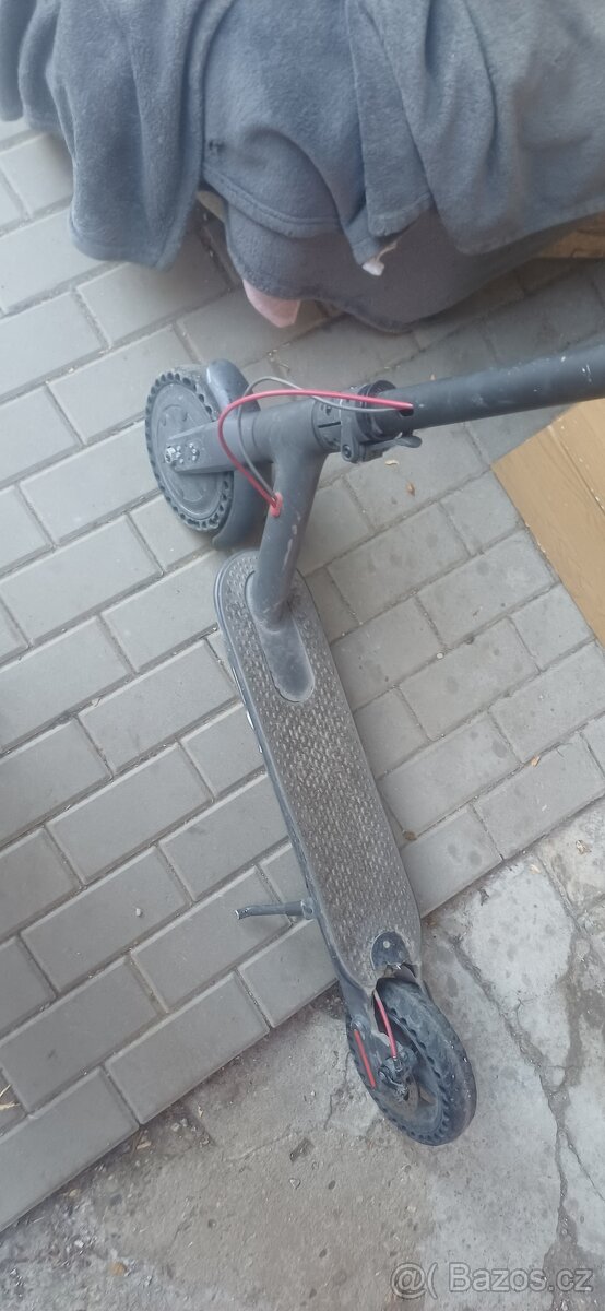 Elektro koloběžka mi escooter 365