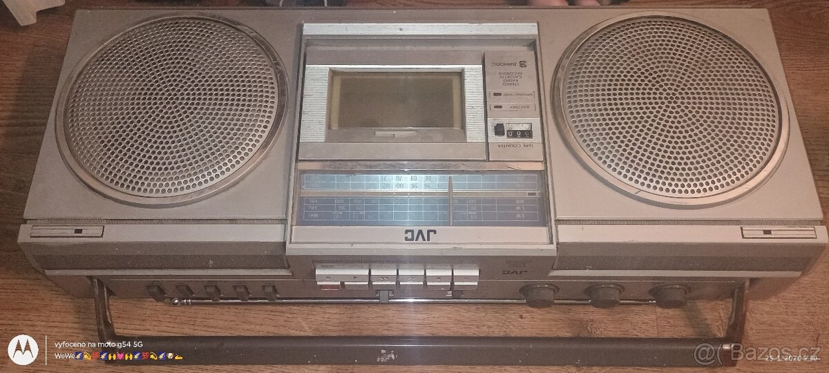 Old-Scholl-Magnetofon JVC Model:NO. RC-565LE