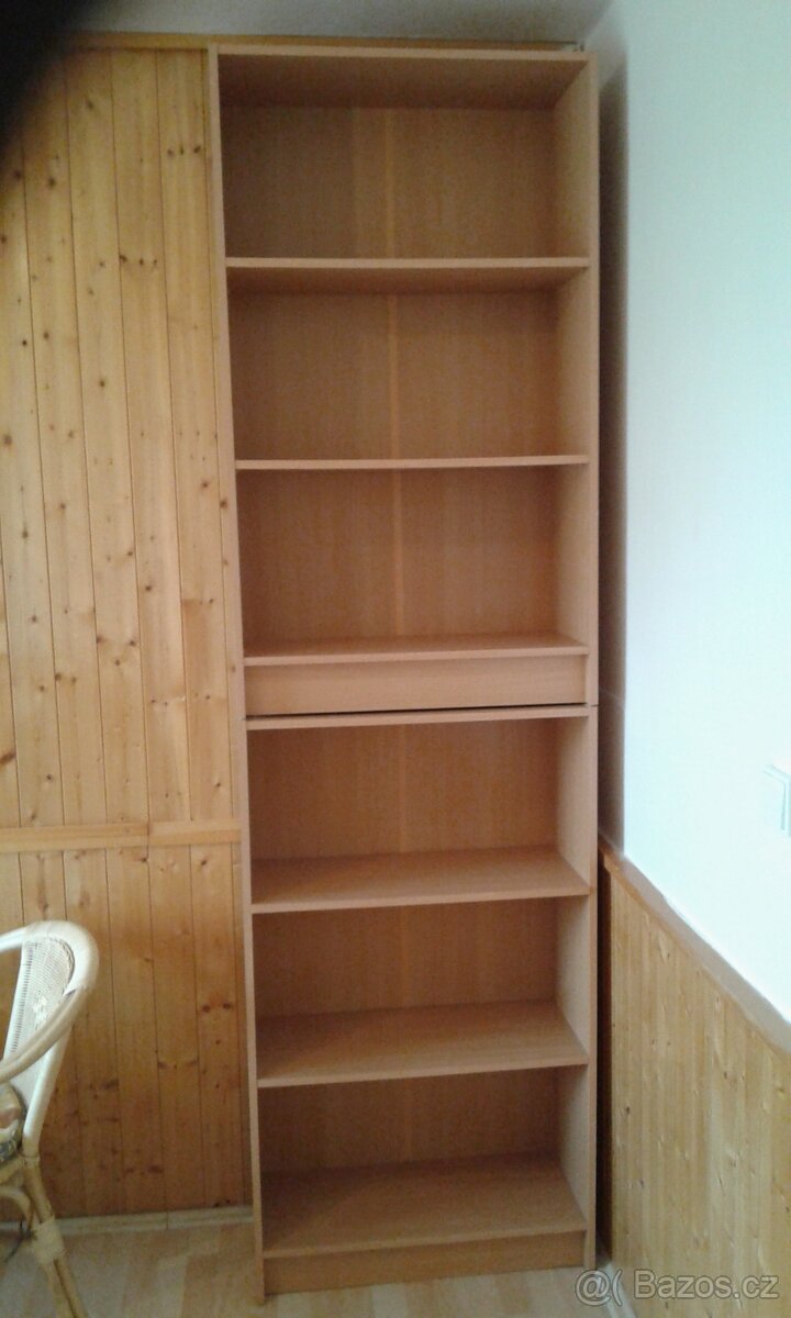 Otevřené skříně