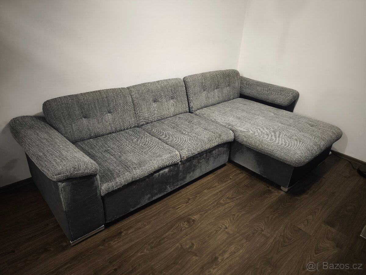 Rozkládací gauč za odvoz